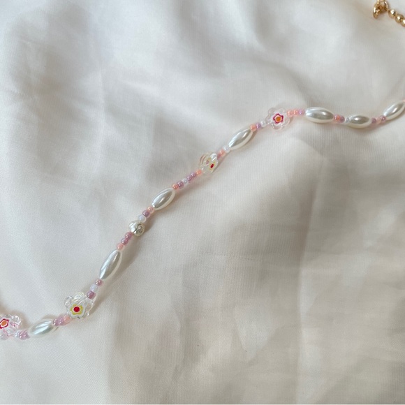 Handmade cute faux pearl flower y2k beaded necklace - Picture 2 of 3